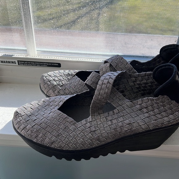 EUC Bernie Mev Woven Pewter Elastic Fabric Wedge Platform, Size 39 - Picture 8 of 10